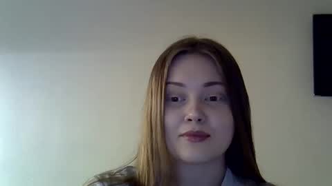 Snapshot of shynesssi chatting on 02/14/25, 10:47 shynesssi online show from 02/14/25, 10:47