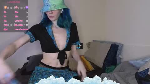 Hippie online show from 03/17/26, 04:54