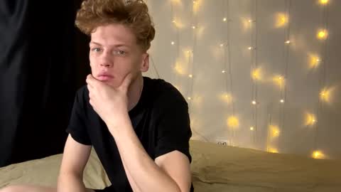 Snapshot of shyredstar chatting on 01/09/25, 07:21 Tom and Betty online show from 01/09/25, 07:21