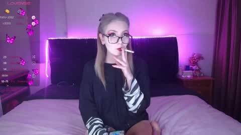 Snapshot of shysweetrish chatting on 04/22/26, 12:02 shysweetrish online show from 04/22/26, 12:02
