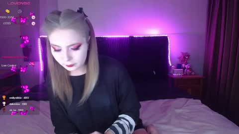 Snapshot of shysweetrish chatting on 05/10/26, 11:43 shysweetrish online show from 05/10/26, 11:43