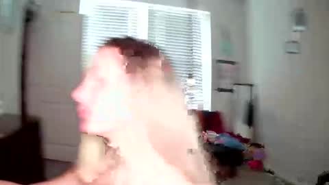 Snapshot of shyy_petitebaby chatting on 03/30/26, 03:57 shypetitebaby online show from 03/30/26, 03:57