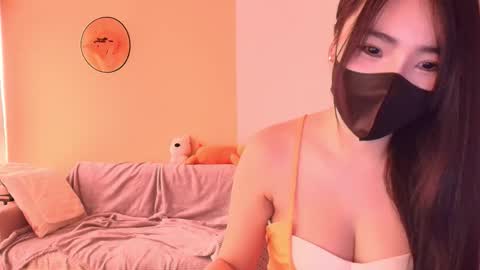 Snapshot of si_mokoko chatting on 10/31/25, 04:57 si_mokoko online show from 10/31/25, 04:57