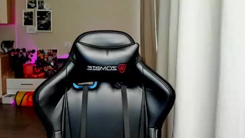 SIA online show from 10/24/25, 02:08