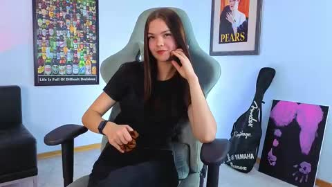 Sia online show from 11/10/25, 11:31