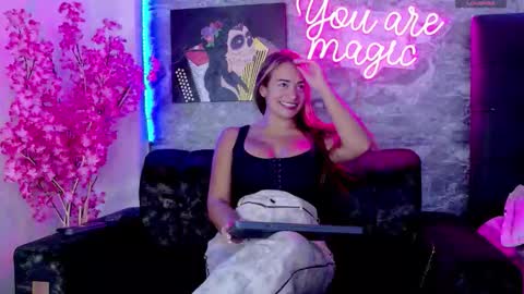 siamarlin online show from 10/08/25, 09:12