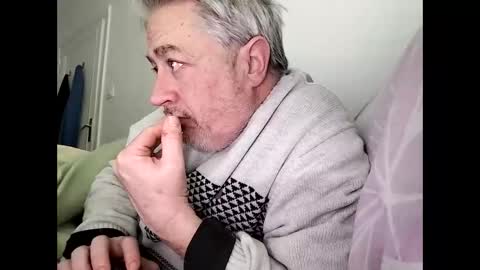 Snapshot of sibemolx chatting on 02/01/26, 01:42 sibemolx online show from 02/01/26, 01:42