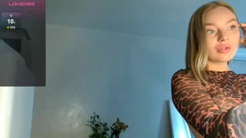 Eva online show from 09/15/25, 01:49