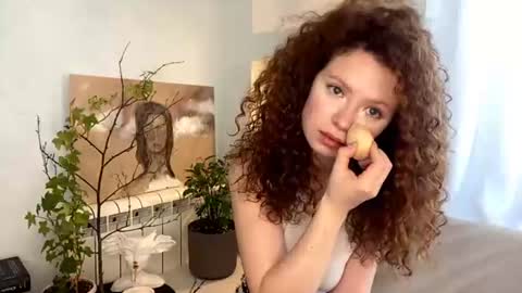 Snapshot of sibylevans chatting on 06/19/26, 12:42 Kelly online show from 06/19/26, 12:42