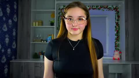 Snapshot of sibylra chatting on 11/18/25, 12:42 Olivia online show from 11/18/25, 12:42