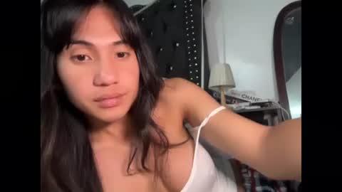 Snapshot of sidebae chatting on 04/14/26, 12:11 Keanyame online show from 04/14/26, 12:11