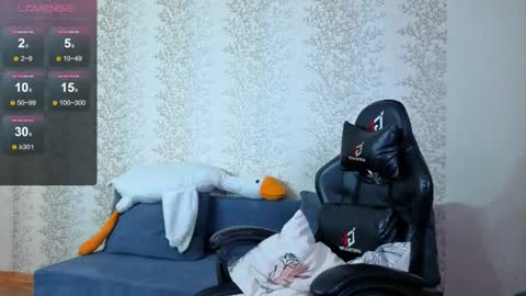 Snapshot of sidny_blush chatting on 07/07/26, 03:27 Sidny online show from 07/07/26, 03:27