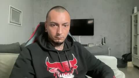 Snapshot of sidvicious23cm chatting on 03/17/26, 05:27 sidvicious23cm online show from 03/17/26, 05:27