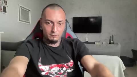 Snapshot of sidvicious23cm chatting on 04/07/26, 04:18 sidvicious23cm online show from 04/07/26, 04:18