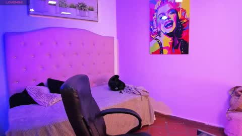 SIENNA  online show from 03/16/26, 12:20