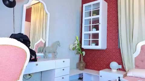 Snapshot of sienna_dark chatting on 04/15/26, 11:17 SinnaDark online show from 04/15/26, 11:17