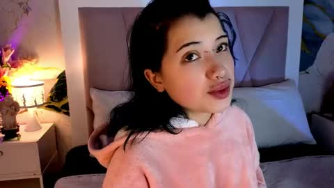Snapshot of sienna_desiree chatting on 06/08/26, 12:16 Sienna Desieree online show from 06/08/26, 12:16