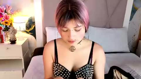 Snapshot of sienna_desiree chatting on 06/25/26, 12:53 Sienna Desieree online show from 06/25/26, 12:53