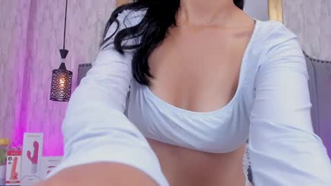 Camila Vargas online show from 01/29/25, 06:07