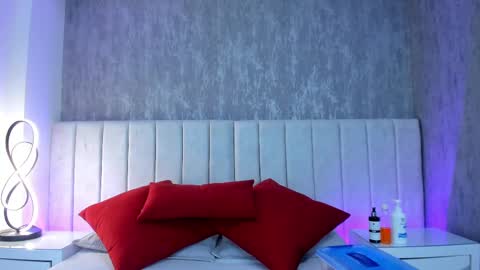 Camila Vargas online show from 02/20/25, 12:04