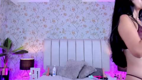 Camila Vargas online show from 02/24/25, 03:09