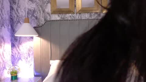 Camila Vargas online show from 10/08/25, 12:25