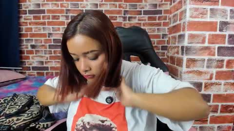 sienna_lux01 online show from 03/11/26, 01:44