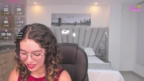 Snapshot of sienna_luxor chatting on 05/11/26, 06:49 siiena online show from 05/11/26, 06:49