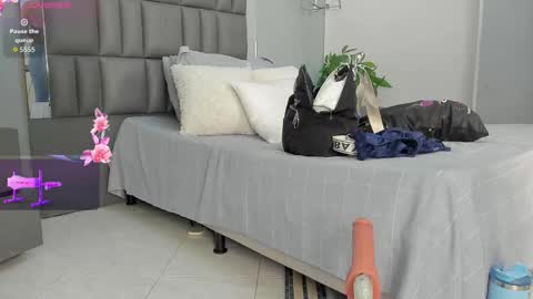 Keira online show from 01/12/26, 11:37