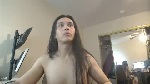 Nicole Zelaya Ferrati  Niky Ferrati online show from 12/12/24, 07:08