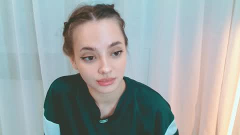 Sienna Mia online show from 05/27/26, 04:37