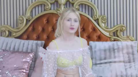 Snapshot of siennashapiro chatting on 02/01/26, 04:27 SiennaShapiro online show from 02/01/26, 04:27