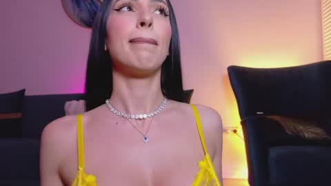 Sienna online show from 05/16/26, 07:23