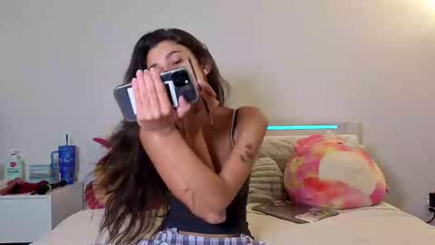 Sienna online show from 10/12/25, 11:26