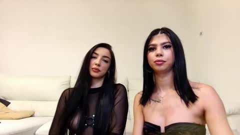 Snapshot of sierra_halle chatting on 10/16/25, 09:27 SIERRA online show from 10/16/25, 09:27