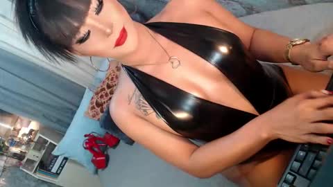 Snapshot of sierrafina_mcbride chatting on 03/29/26, 06:13 Sierrafina online show from 03/29/26, 06:13