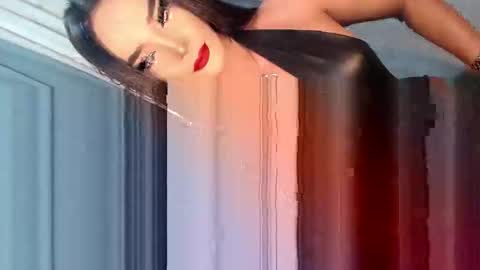 Snapshot of sierrafina_mcbride chatting on 05/03/26, 06:19 Sierrafina online show from 05/03/26, 06:19