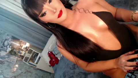 Snapshot of sierrafina_mcbride chatting on 05/18/26, 03:07 Sierrafina online show from 05/18/26, 03:07