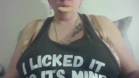 Lady Sif online show from 12/17/25, 01:22