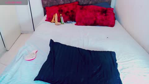 Snapshot of silent_angell chatting on 03/25/26, 11:11 Silent angell online show from 03/25/26, 11:11