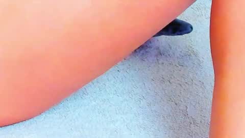 Snapshot of silent_baby chatting on 01/01/25, 09:17 Jessica online show from 01/01/25, 09:17