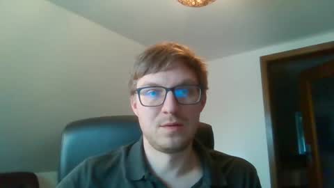 Snapshot of silent_control93 chatting on 01/15/25, 01:20 silent_control93 online show from 01/15/25, 01:20