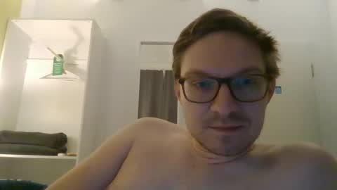 Snapshot of silent_control93 chatting on 01/24/25, 11:02 silent_control93 online show from 01/24/25, 11:02