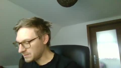 Snapshot of silent_control93 chatting on 01/27/25, 08:51 silent_control93 online show from 01/27/25, 08:51