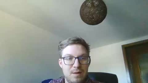 Snapshot of silent_control93 chatting on 02/19/25, 08:01 silent_control93 online show from 02/19/25, 08:01