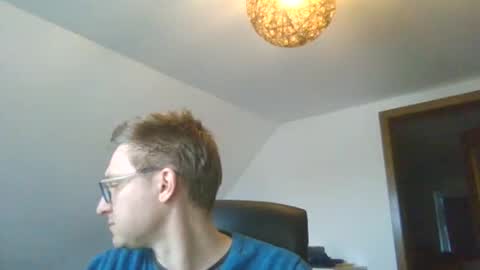 Snapshot of silent_control93 chatting on 11/27/25, 08:49 silent_control93 online show from 11/27/25, 08:49