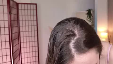 Lily online show from 11/25/25, 09:15