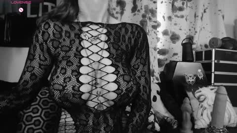 Snapshot of silentmary chatting on 11/25/25, 04:29 Allmylinkssilentmary666 online show from 11/25/25, 04:29