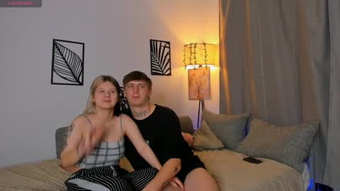 Snapshot of silentorbit chatting on 12/05/25, 05:38 Jessica and Sam online show from 12/05/25, 05:38