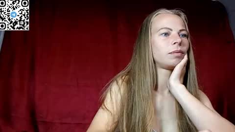 Snapshot of silentpassion567 chatting on 07/08/26, 08:35 JULIANA online show from 07/08/26, 08:35